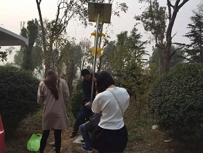 太陽(yáng)能殺蟲燈